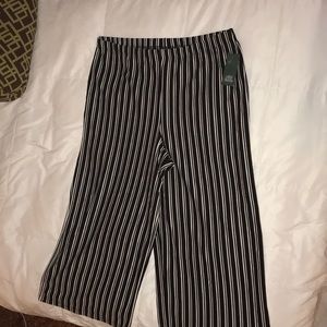 Bought and never wore. Would rather sell